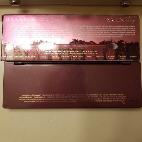 ⭐SOLD ⭐🍒BNIB🍒Urban Decay Naked Cherry Palette - Picture 6 of 7